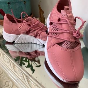 Flabetic running shoes pink